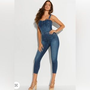 GUESS sexy denim overalls as featured ‘worn on tv’. Cute, comfy style. Worn once